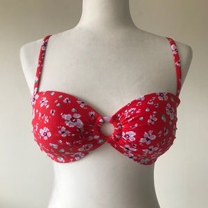 NWOT Floral Bikini Top
